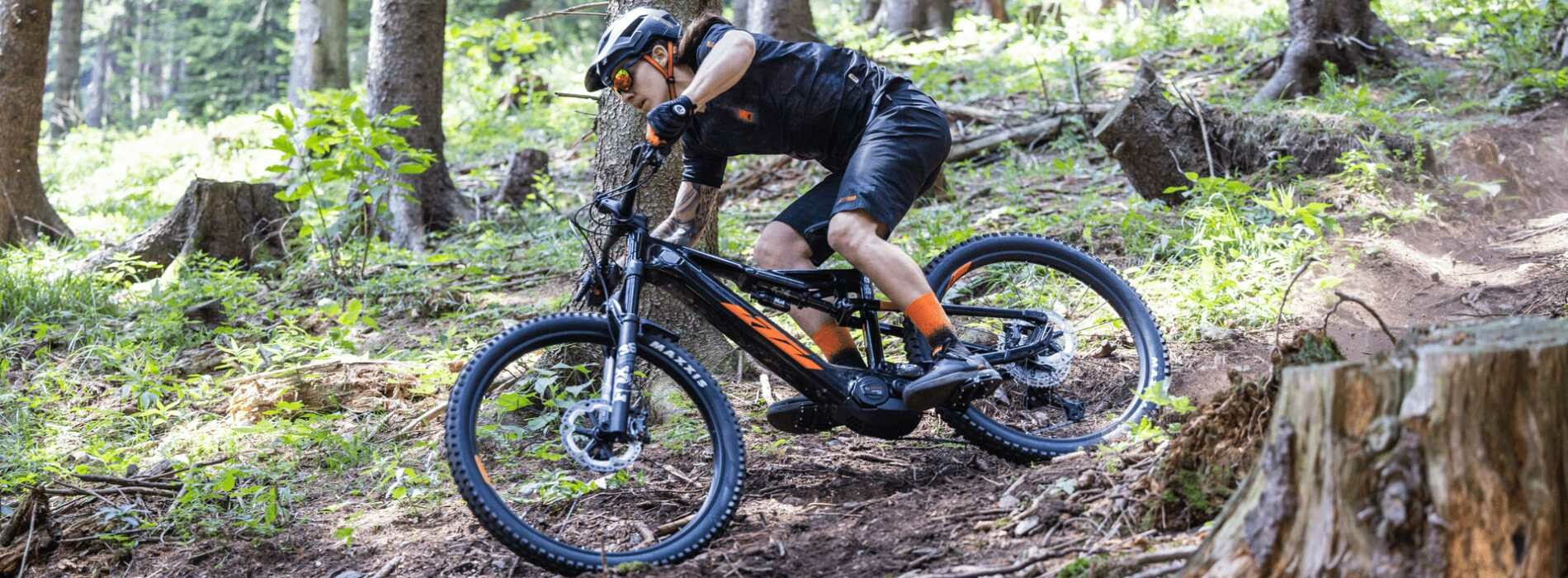 Nová úroveň dobrodružství na horských stezkách s KTM E-MTB Fully