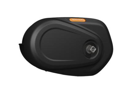o nominálním výkonu 250W (max 500W), skvěle balancuje mezi točivým momentem a spotřebou, která je pro e-bike vždy kritická. Při zachování nízké spotřeby nabízí opravdu vysoký točivý moment až 80 Nm. Elektromotor je vybaven torzním snímačem síly šlapání. Regulaci výkonu motoru provádí řídící jednotka, která neustále vyhodnocuje, jakou silou jezdec šlape do pedálů. Zjednodušeně řečeno vše funguje tak, že čím větší výkon při jízdě (při šlapání do pedálů) vynaložíte, tím více vám motor pomůže.