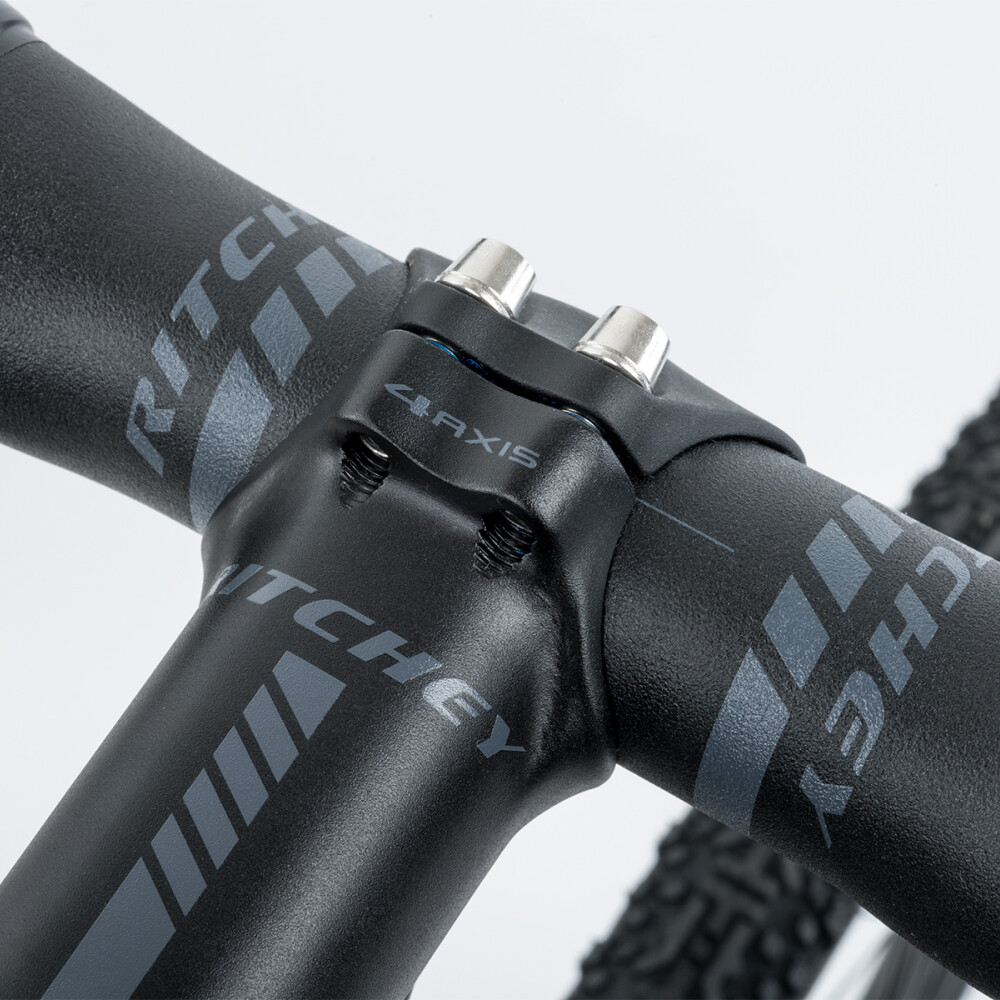 Aura XR6 03 viewde