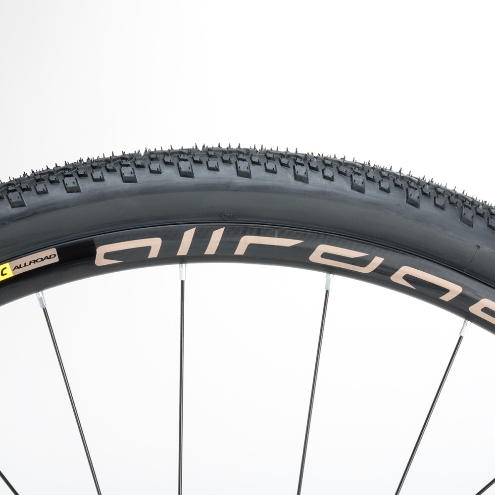 Aura XR6 08 viewde
