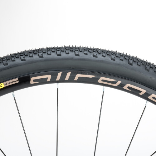 Aura XR6 08 viewde