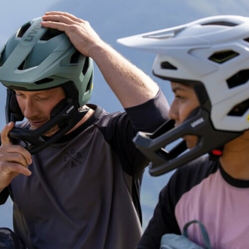 UVEX HELMA REVOLT MIPS ALL BLACK (S4100630100)